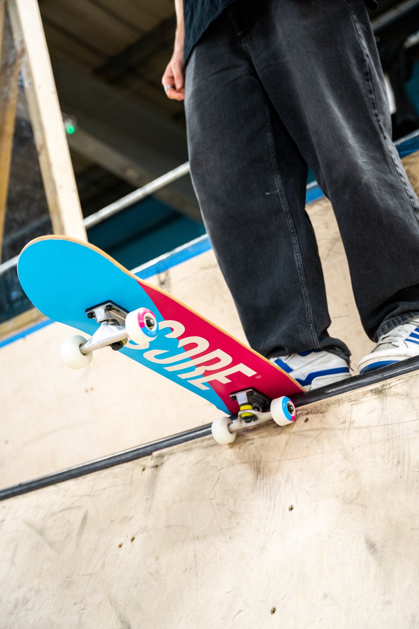 CORE Complete Skateboard C2 Split Pink & Blue 7.75 I Complete Skateboards Ramp
