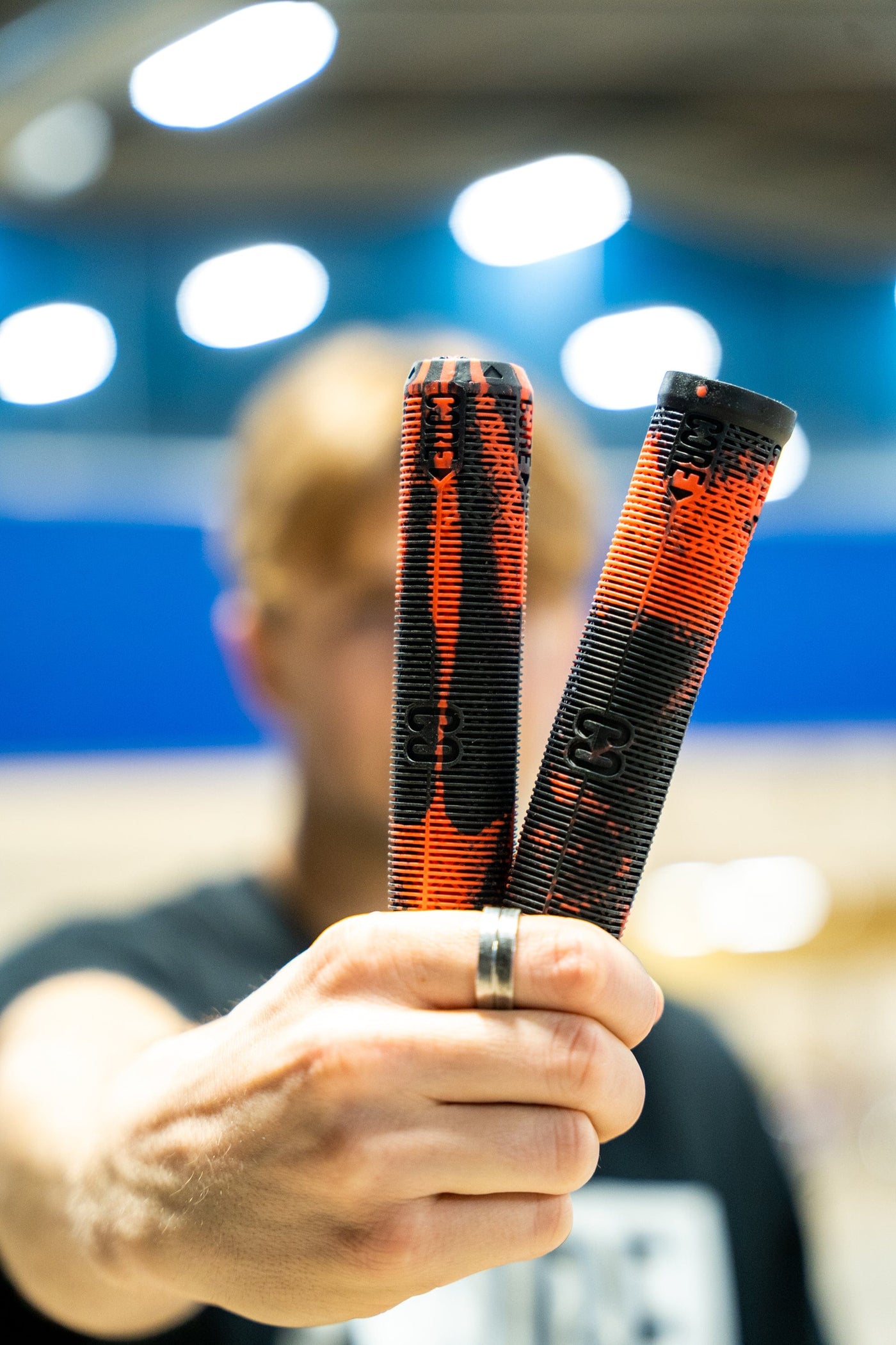CORE Skinny Boy Scooter Handlebar Grips 170mm Lava I Scooter Grips Holding
