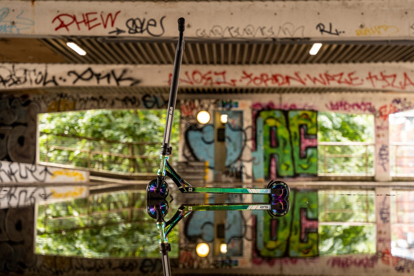 CORE SL2 Stunt Scooter Neo Black I Adult Stunt Scooter Skatepark