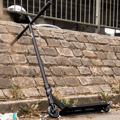 CORE ST2 680mm Black T Scooter Bars I Scooter T Bars Leaning