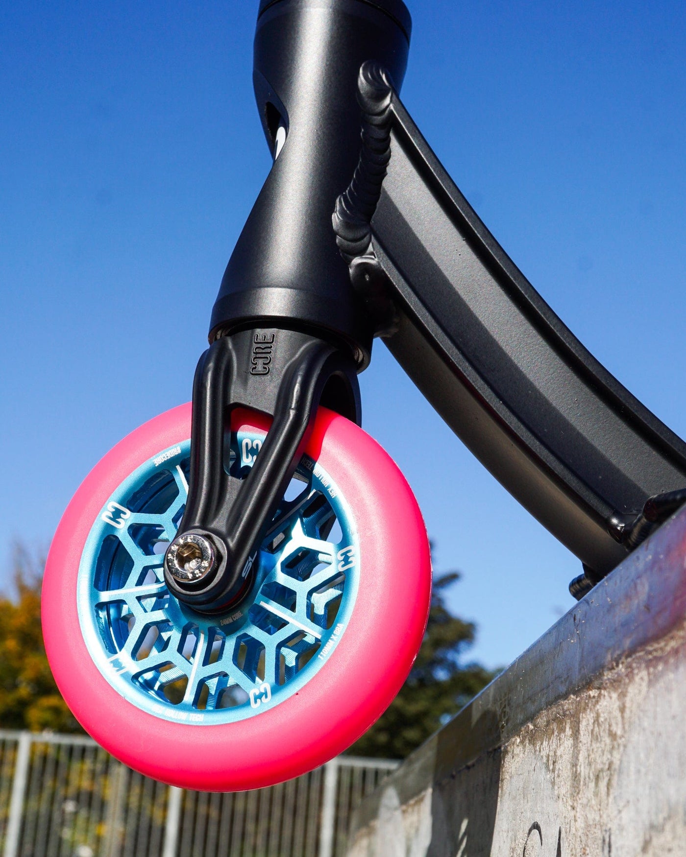 CORE ST2 IHC  Scooter Fork Black I Scooter Fork Product In Use